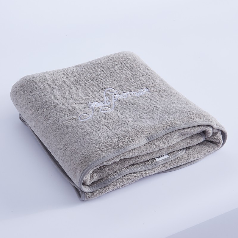 Prosop de baie Xidi - Microfibră Coral Fleece, Catifea tăiată, Fire 21s, 40 fibre, Brand Wiledy