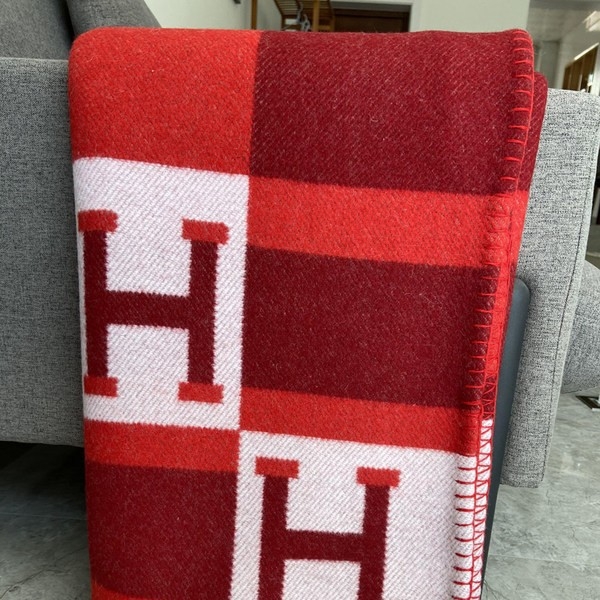 Вълнено кашмирено одеяло, геометричен модел, 800–1000 г, персонализируемо