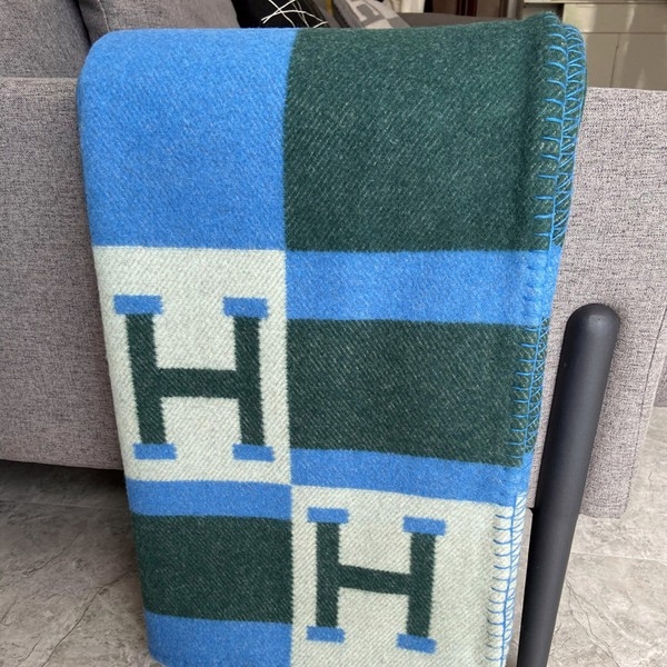 Вълнено кашмирено одеяло, геометричен модел, 800–1000 г, персонализируемо