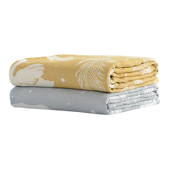 Bambuko pluošto pledas, dryžuotas raštas, vasara, šiuolaikiškas minimalistinis stilius