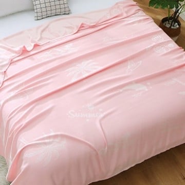 Bambuko pluošto pledas, dryžuotas raštas, vasara, šiuolaikiškas minimalistinis stilius