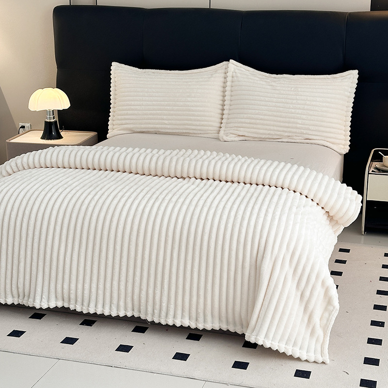 Одеяло от 100% полиестер, 200 г, за пролет и есен, семпъл модерен стил, без обработка