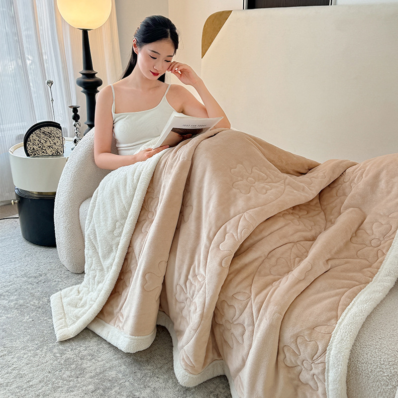 Trostruka prešivana deka od arktičkog velura s koralnim fleece materijalom, debela; višenamjenska za bebe i odmor u uredu; dimenzije 160×200–220 cm; svijetlosiva.