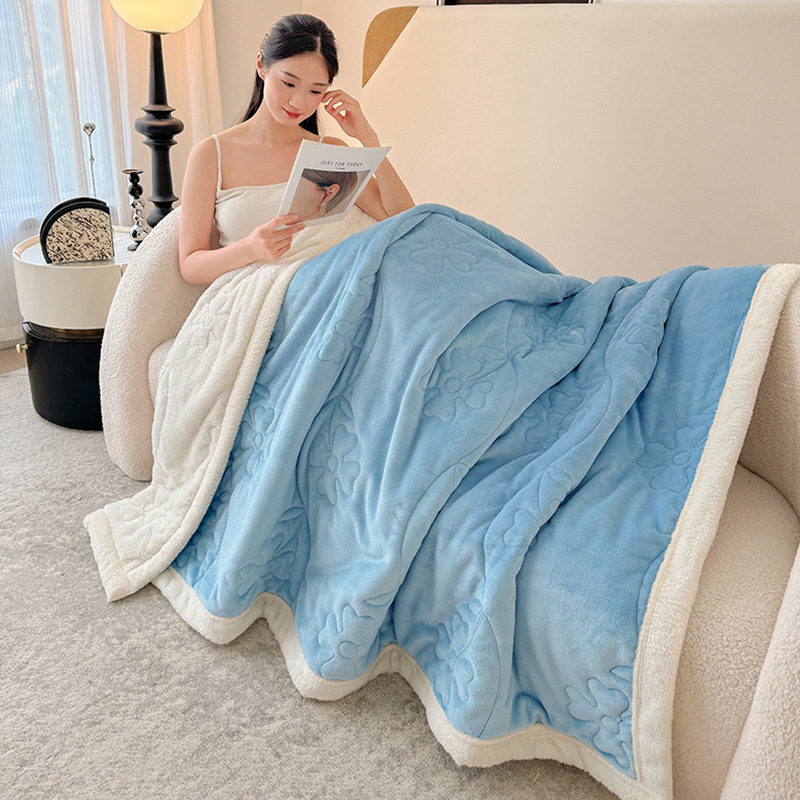Trostruka prešivana deka od arktičkog velura s koralnim fleece materijalom, debela; višenamjenska za bebe i odmor u uredu; dimenzije 160×200–220 cm; svijetlosiva.