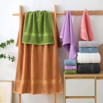 100% kokvilnas dvielis vannas un sejas lietošanai, 440 g/m², 32s diegs, Siro spun tehnoloģija, mīksts, bez šķiedrām, logotipa izšuvums iespējams