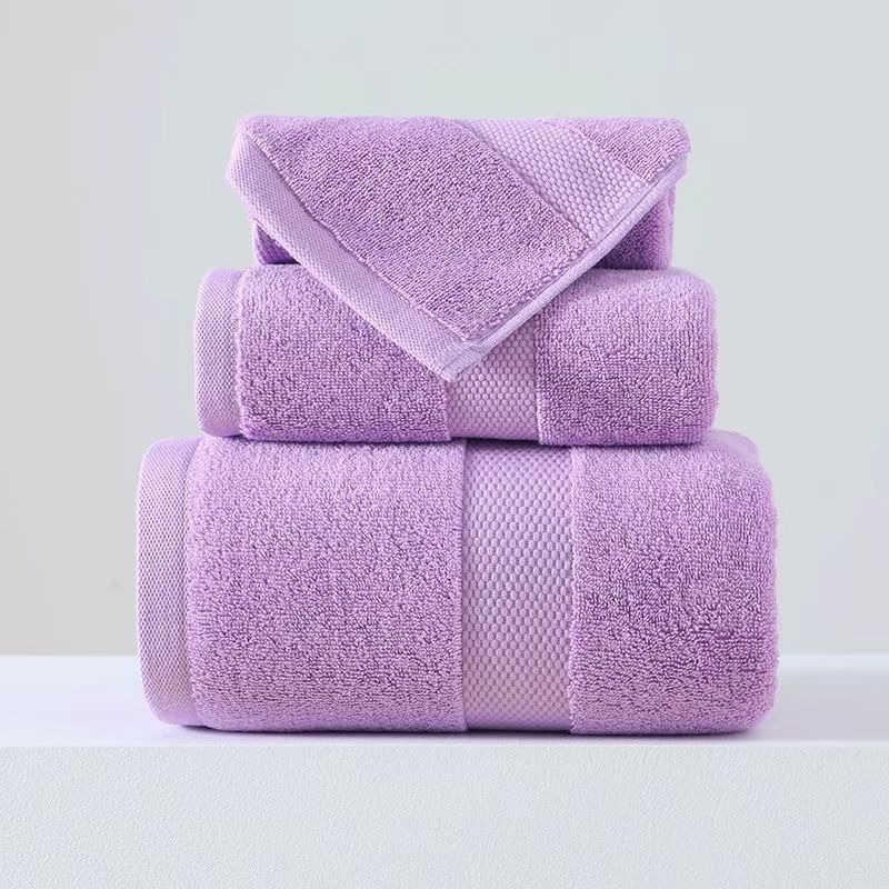 100% kokvilnas dvielis vannas un sejas lietošanai, 440 g/m², 32s diegs, Siro spun tehnoloģija, mīksts, bez šķiedrām, logotipa izšuvums iespējams