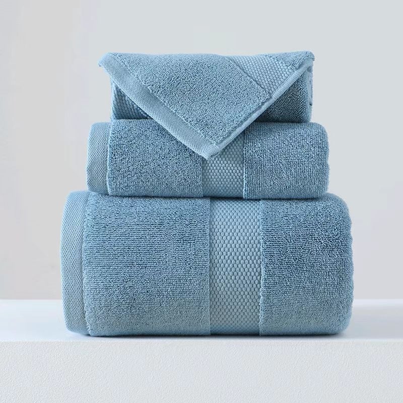 100% kokvilnas dvielis vannas un sejas lietošanai, 440 g/m², 32s diegs, Siro spun tehnoloģija, mīksts, bez šķiedrām, logotipa izšuvums iespējams