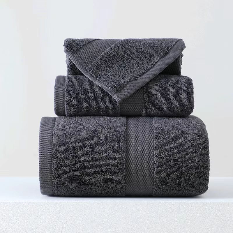 100% kokvilnas dvielis vannas un sejas lietošanai, 440 g/m², 32s diegs, Siro spun tehnoloģija, mīksts, bez šķiedrām, logotipa izšuvums iespējams