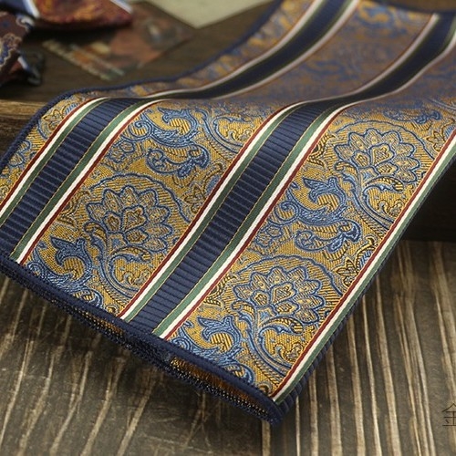 Джобна кърпа за сако, полиестерна материя, модел кешу орехи, сатенено покритие, модерен стил, стандартна ширина