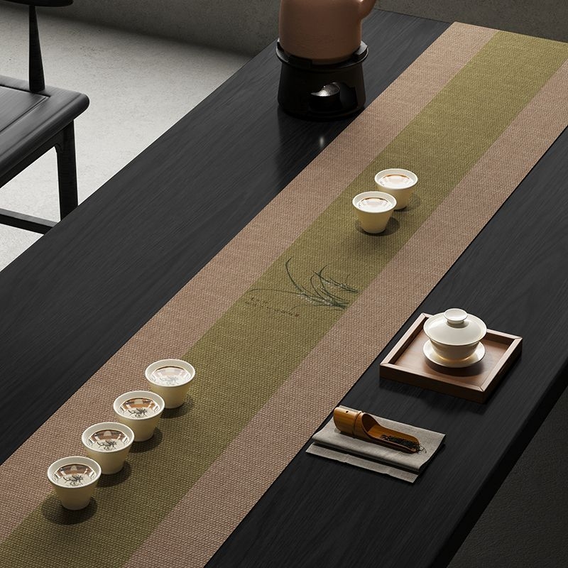 Stolnjak, poliesterski materijal, kvadratnog oblika, kineski stil, uzorak biljaka i cvijeća, otporan na habanje i upija vodu