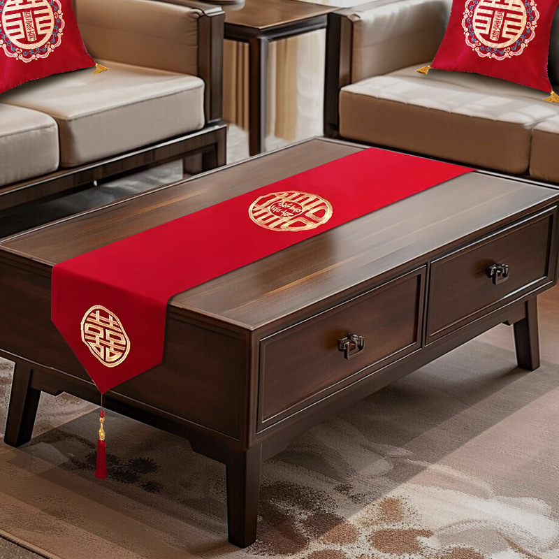 Kāzu galda pārklājs kafijas galdiņam ar pūtīšu izšuvumu dvīņu laimes motīvam, TV skapja pārsegs, iepakots PP somā