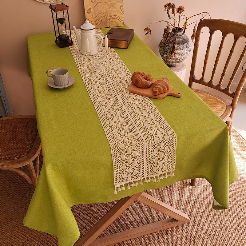 Puuvillast-linane laudlina lillekirjetega, 90% puuvill, 10% polüester, bränd Diai, sobib magamistuppa, tööruumi ja söögitoa jaoks