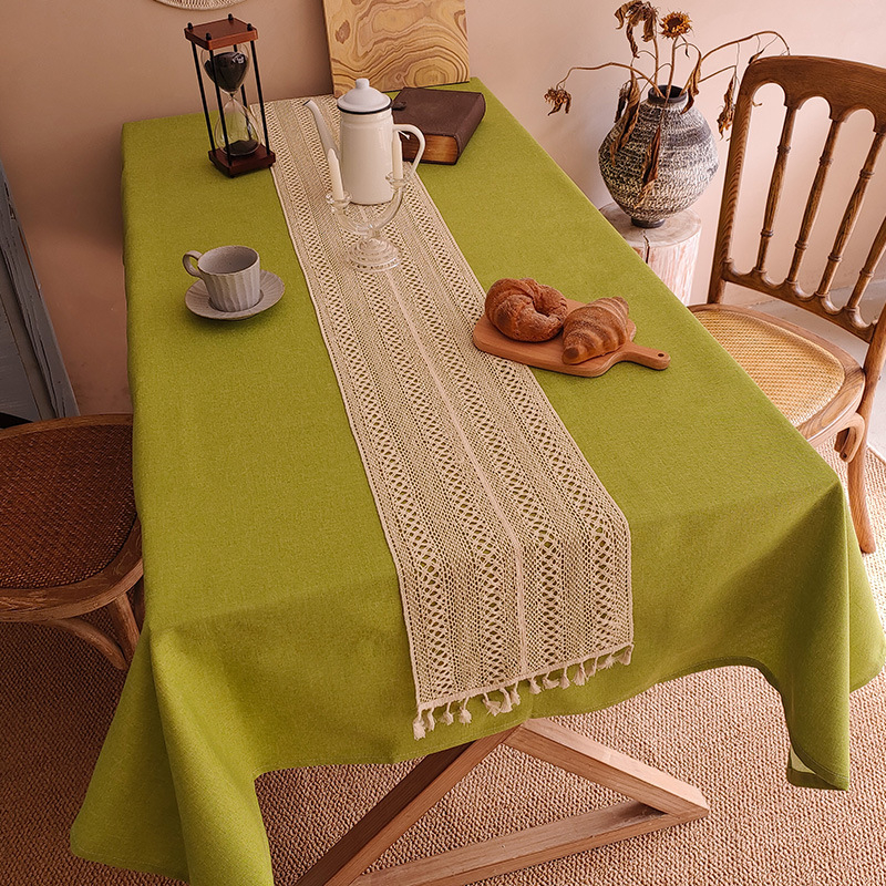 Puuvillast-linane laudlina lillekirjetega, 90% puuvill, 10% polüester, bränd Diai, sobib magamistuppa, tööruumi ja söögitoa jaoks