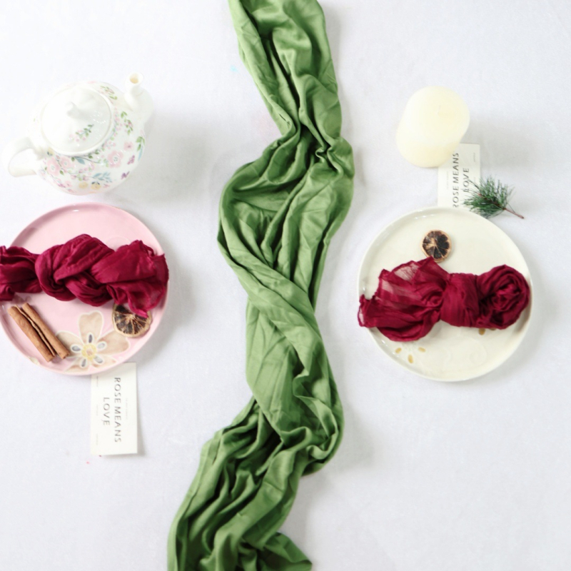 Nordic stiilis laua runner polüestrist, kahekülgne pliiseeritud gazes materjal, 100% polüester, ühtne muster, kohandatav, sobib elutoa, restoranidesse, rõdule ja kaubandusruumidele