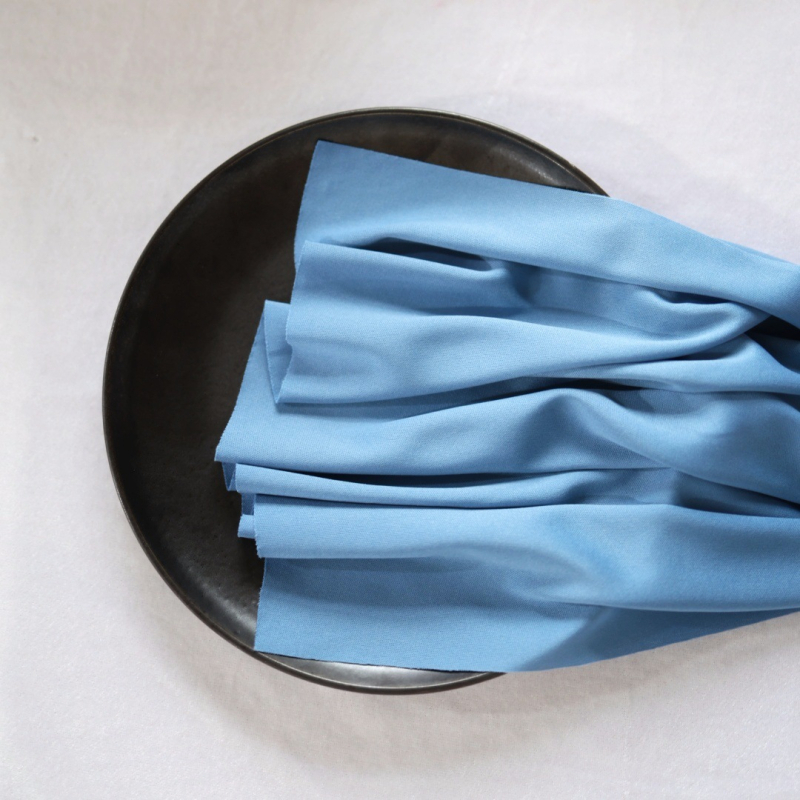 Nordic stiilis laua runner polüestrist, kahekülgne pliiseeritud gazes materjal, 100% polüester, ühtne muster, kohandatav, sobib elutoa, restoranidesse, rõdule ja kaubandusruumidele