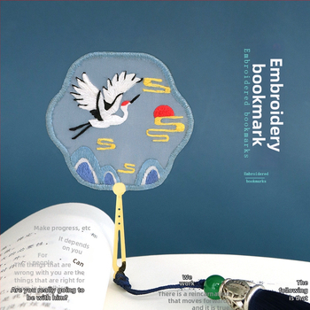 Комплект за бродерия върху закладка за книга в стил Мин-Цин, флорални мотиви, Су бродерия, произход Китай