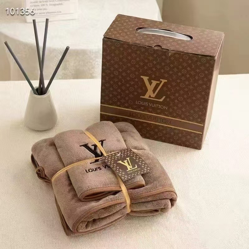 Dvodjelni set ručnika za kupanje i plažu od koralnog fleisa — brzo suši, upija, šiven rub, 60s nit