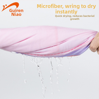 Gyerekeknek kapucnis úszótörölköző – nedvszívó, gyorsan száradó; poliészter+ nylon; tömeg 300–400 g; 19 szál; egyenletes szövés (plain weave); Noble Bird