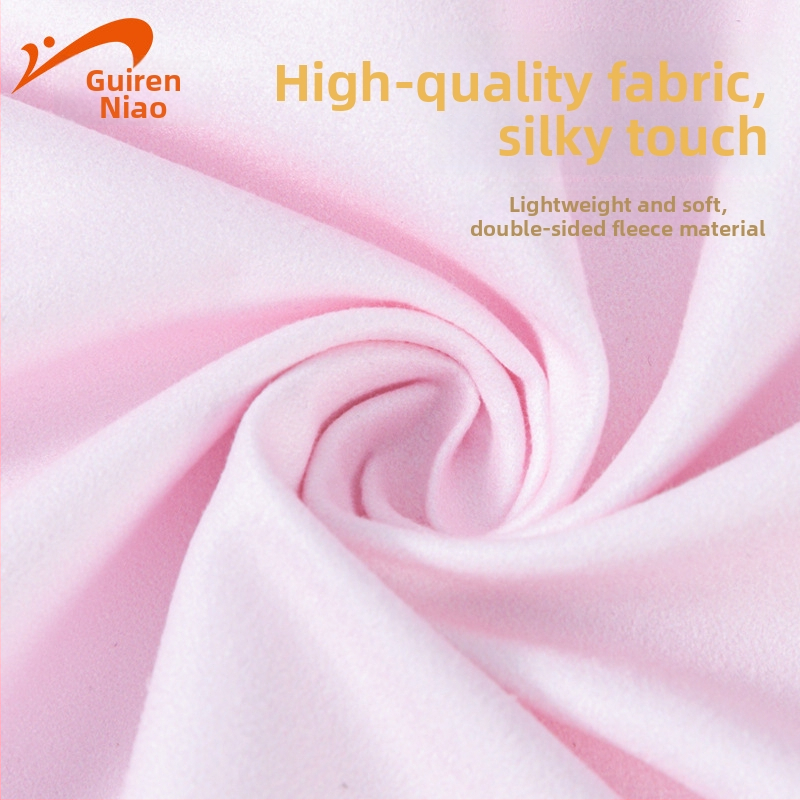 Gyerekeknek kapucnis úszótörölköző – nedvszívó, gyorsan száradó; poliészter+ nylon; tömeg 300–400 g; 19 szál; egyenletes szövés (plain weave); Noble Bird