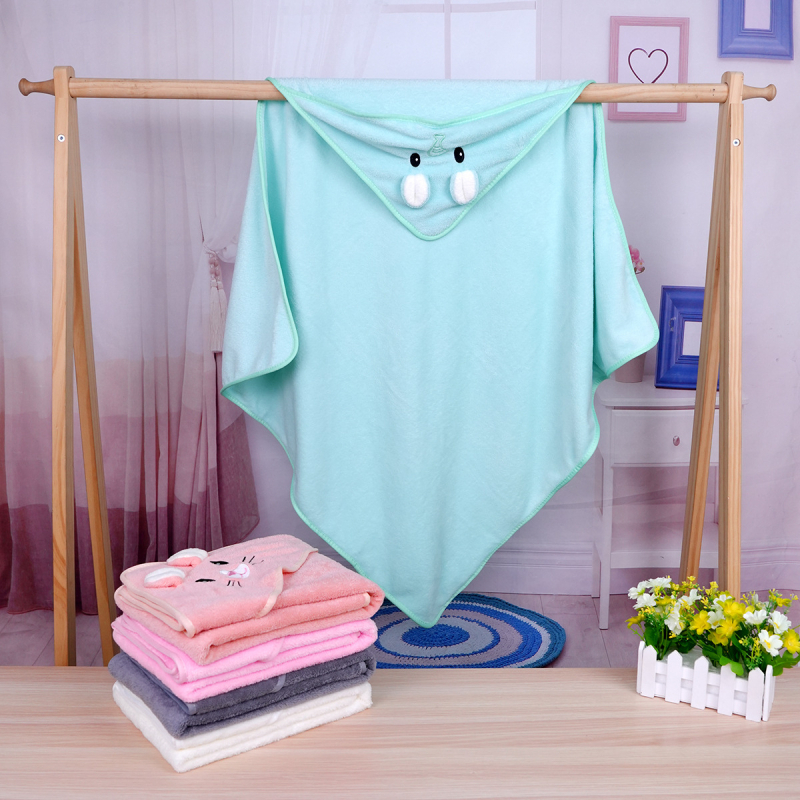 Baba kapucnis fürdőlepedő, nedvszívó Coral fleece, 200–300 g, 150D, sima szövés, mesés dizájn, vastag fürdőköntös őszre–télre