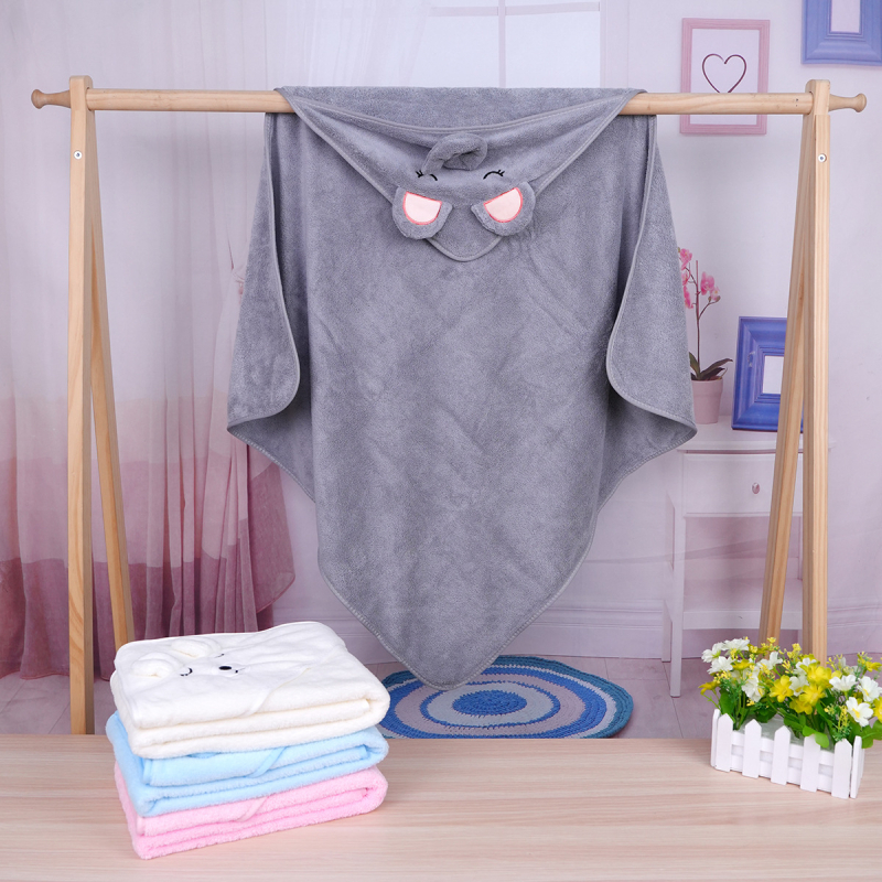 Baba kapucnis fürdőlepedő, nedvszívó Coral fleece, 200–300 g, 150D, sima szövés, mesés dizájn, vastag fürdőköntös őszre–télre