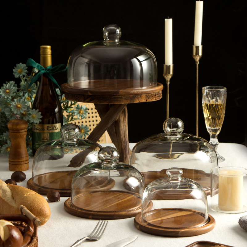 Плодова чиния с капаче от стъкло върху ретро дървена подложка — Wooden Craftsman, стартира през 2023 г., първокласно качество