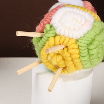 Mīkstā aita dekoratīvā figūra dzīvojamajai istabai – mūsdienīgs minimālisma stils, aušana, bez pielāgošanas