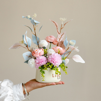 Dirbtinių šilkinių gėlių vazonas svetainės dekorui – šilko gėlės, serigrafijos technika