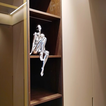 Mehāniskā dieviete dekoratīvā skulptūra, sveķi, rokas darbs, moderns un vienkāršs stils, piemērota dzīvojamai istabai, koridoram, TV skapim vai birojam