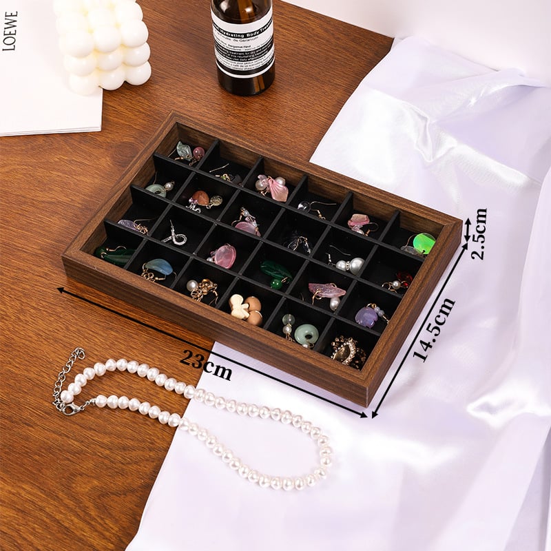 Benya juvelieru plaukts ar ādas korpusu un flaneles iekšējo apdari, Pavasaris 2025