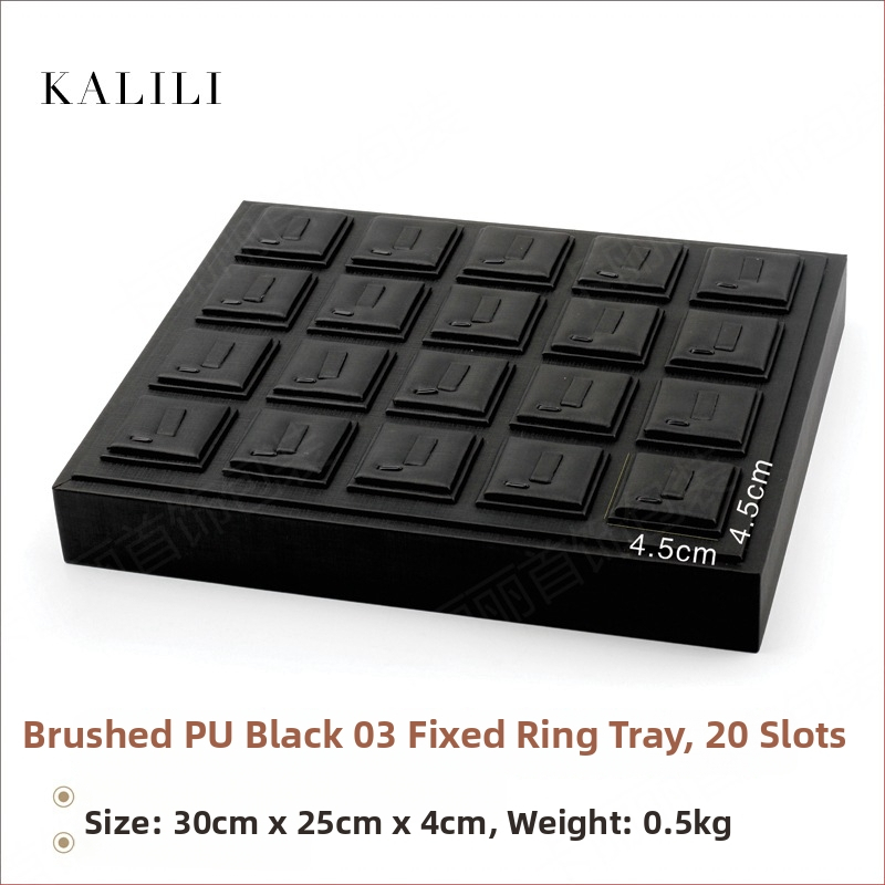 Mākslinieciska juvelierizstrādājumu displeja statīvs rokassprādēm, gredieniem, piekariņiem, auskarām un kaklarotām; materiāls: Cits; 2024. gada pavasaris izlaišana