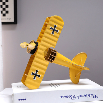 Fémből készült északi stílusú repülőgép modell dísz — modern minimalista dekoráció otthonra és az irodába