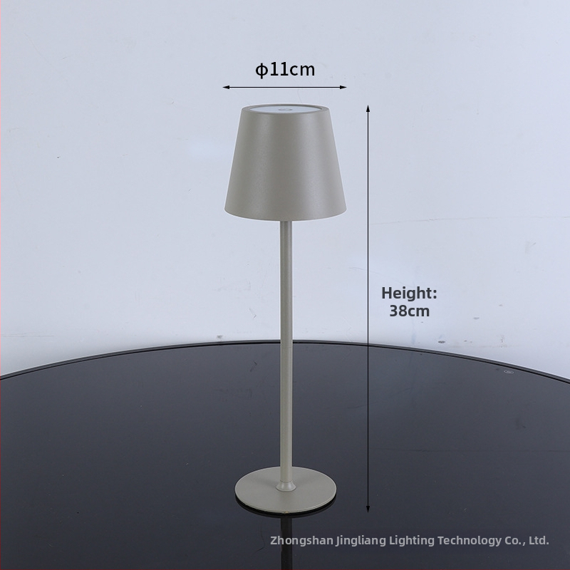 Galda lampa ar pieskārienu vadību Skandināvu minimālisma stilā, korpuss no plastikas+dzelzs, nakts un apkārtnes gaisma