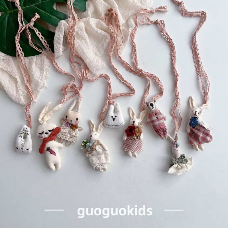 Bērnu tekstila kulons ar dzīvnieka karikatūru — Roku darbs, bērnu stils, auduma materiāls