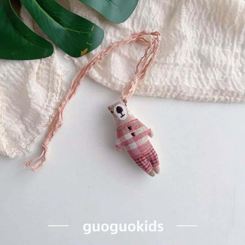 Bērnu tekstila kulons ar dzīvnieka karikatūru — Roku darbs, bērnu stils, auduma materiāls