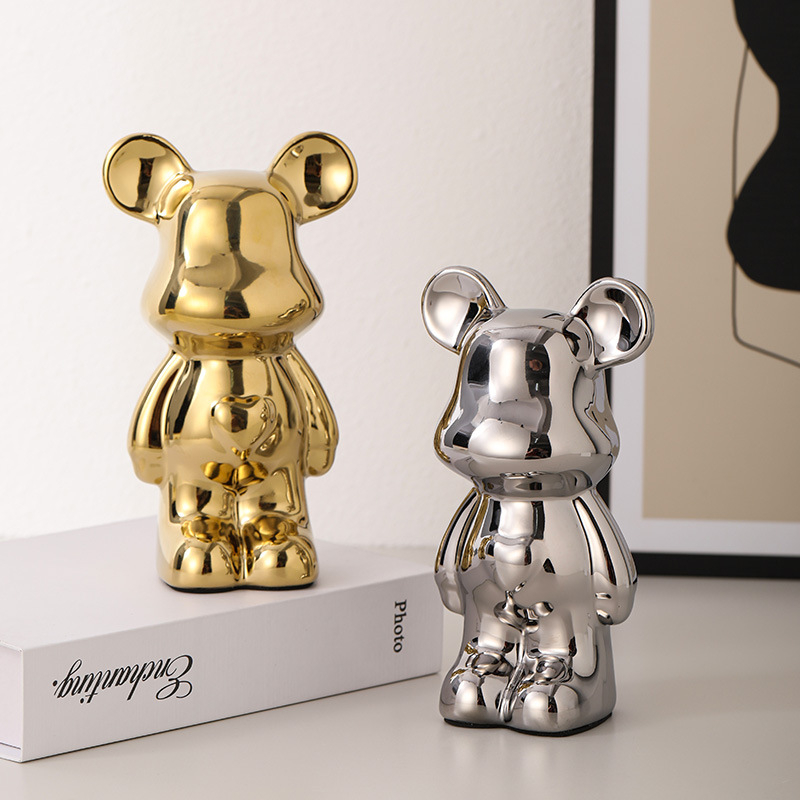 Keramička karikatura medvjedić figurica, monocromirano glazirani porculan, sladak stil, obična ambalaža.