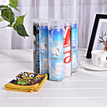 Sportos hűtő kendő, poliészter anyag, gyors nedvszívás 0–5 másodperc, sport kendő, logóval testre szabható (poliszter; 0–5 s nedvszívás; hűtő kendő; sport kendő; testreszabás)