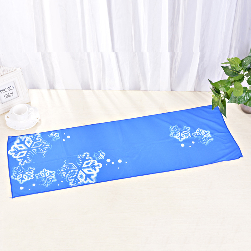 Sportos hűtő kendő, poliészter anyag, gyors nedvszívás 0–5 másodperc, sport kendő, logóval testre szabható (poliszter; 0–5 s nedvszívás; hűtő kendő; sport kendő; testreszabás)