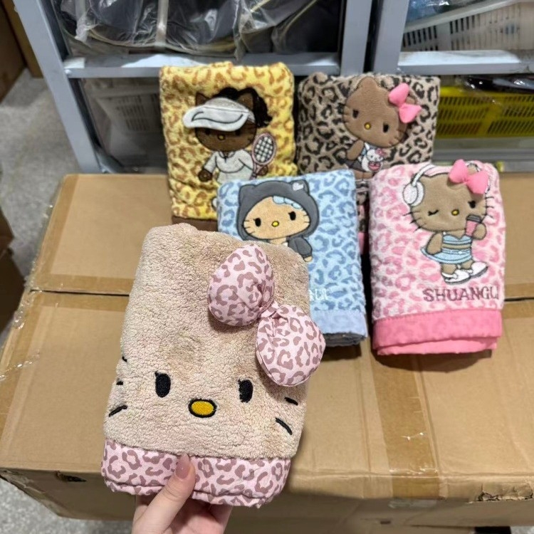 Näo rätik leopardi kassimustriga – koralli fliis, 150D, õmmeldud, 50–80 g