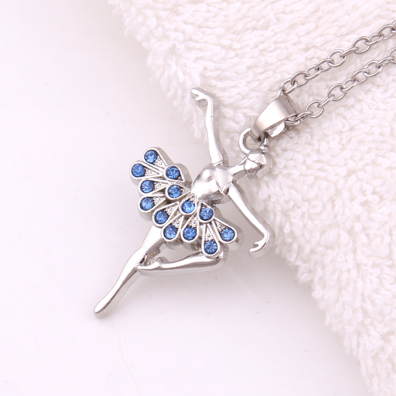 Kaklarota ar baleta dejotājas kulonu no sakausējuma, krusta ķēde, elektroplakšana, 18K tīrība, universāla, regulējams pagarinājums