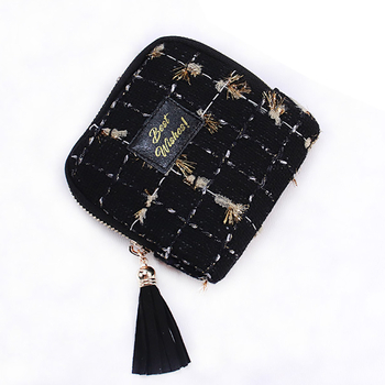 Velúr ékszertáska bojtos cipzárral – clutch/Instagram-stílus, puha kivitel, modell Wy047