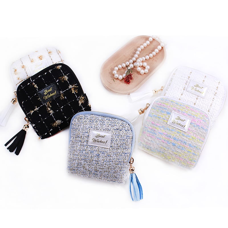 Velúr ékszertáska bojtos cipzárral – clutch/Instagram-stílus, puha kivitel, modell Wy047