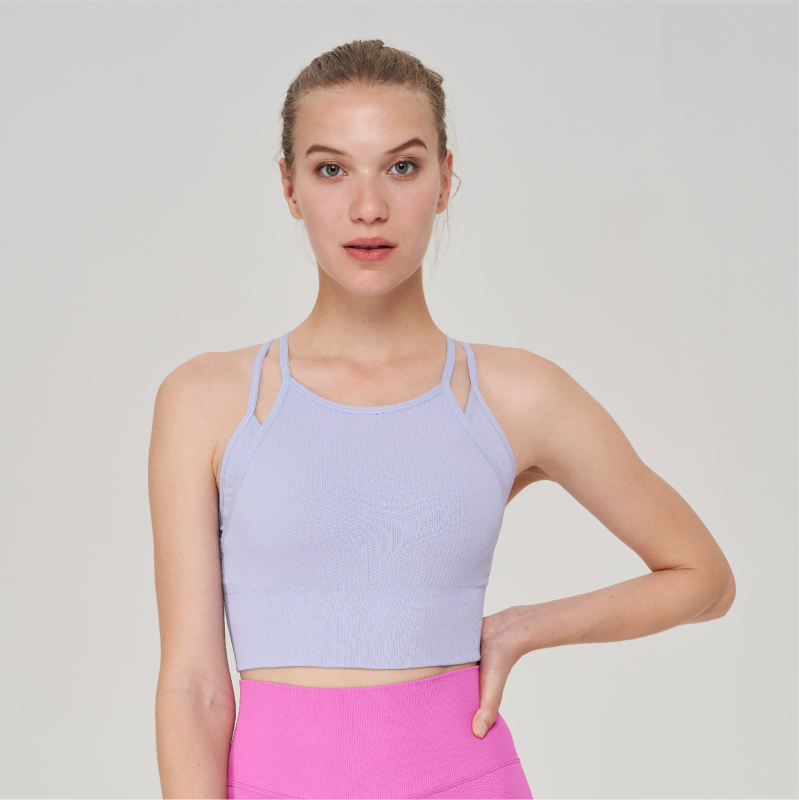 Sporta krūšturis-vestas treniņiem bezšuvju dizains - ārējais audums nylonammonija maisījums (92% neilons, 8% spandeksa oderes); pilnas krūšu formas kauss; moldēti kauss, augšdaļa plāna un apakšdaļa bieza; fiksētas dubultās siksnas; jacquard raksts