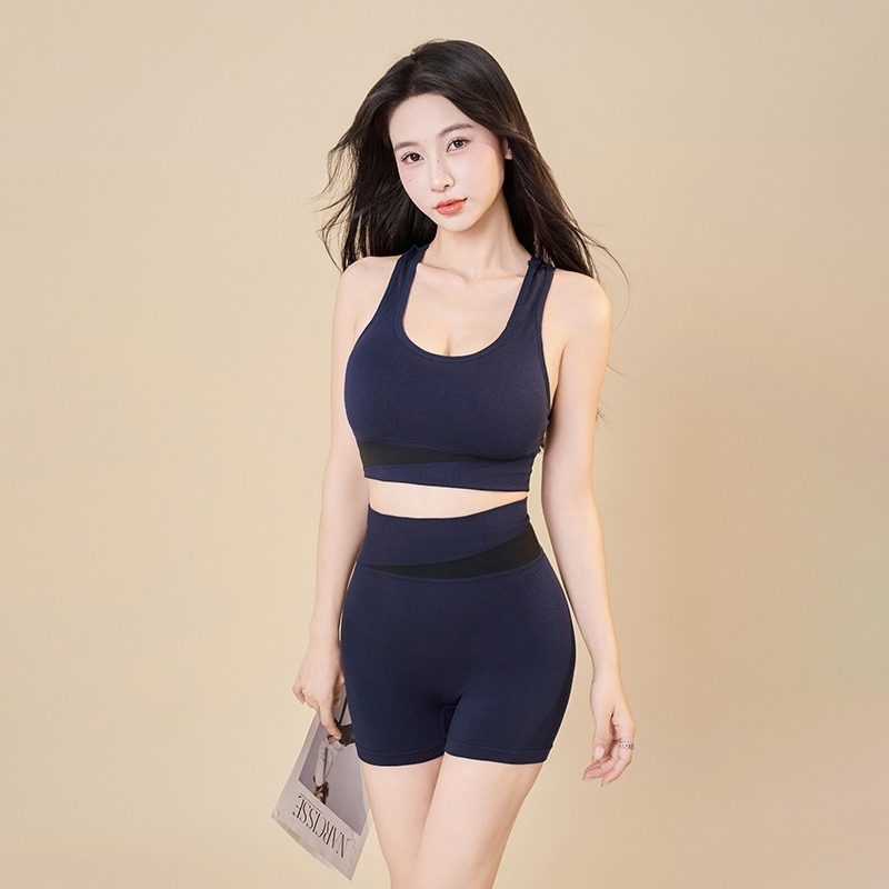 Bezvadu sieviešu sporta krūšturis ar pilnu krūšu kausu, elpojošs, mitruma vadība, ātri žūst, piemērots skrējienam un jogai