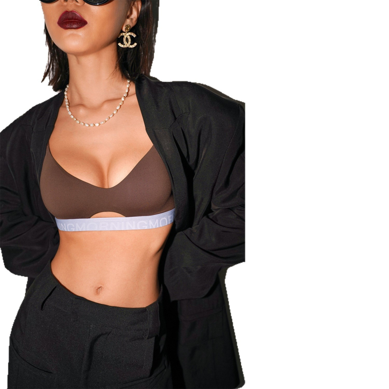 Sieviešu sporta apakšveļas komplekts (galvenā auduma sastāvs: neilons, plānas veidotas krūšu kausi, noņemamas dubultās plecu siksnas, mugurējā četru rindu aizdare, oderes spandeks 70-80%)