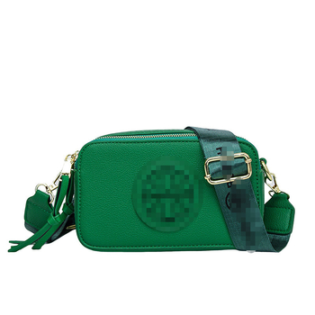 Ženska crossbody torbica s Lychee uzorkom, PU materijal, vertikalna kvadratna forma, magnetsko zatvaranje, unutarnji pretinac za telefon i džep sa zatvaračem, jedna naramnica