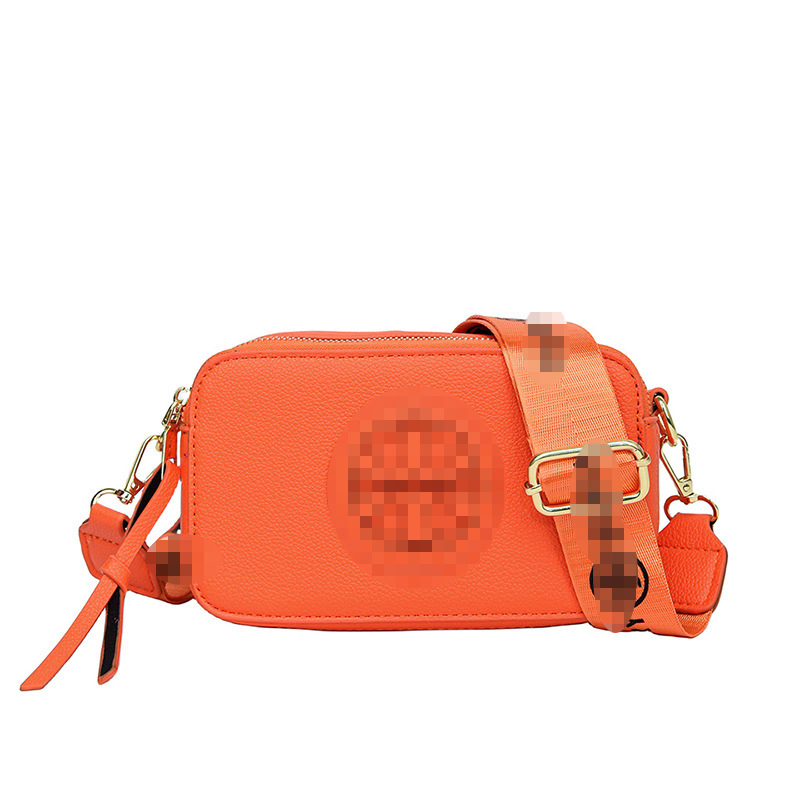 Ženska crossbody torbica s Lychee uzorkom, PU materijal, vertikalna kvadratna forma, magnetsko zatvaranje, unutarnji pretinac za telefon i džep sa zatvaračem, jedna naramnica