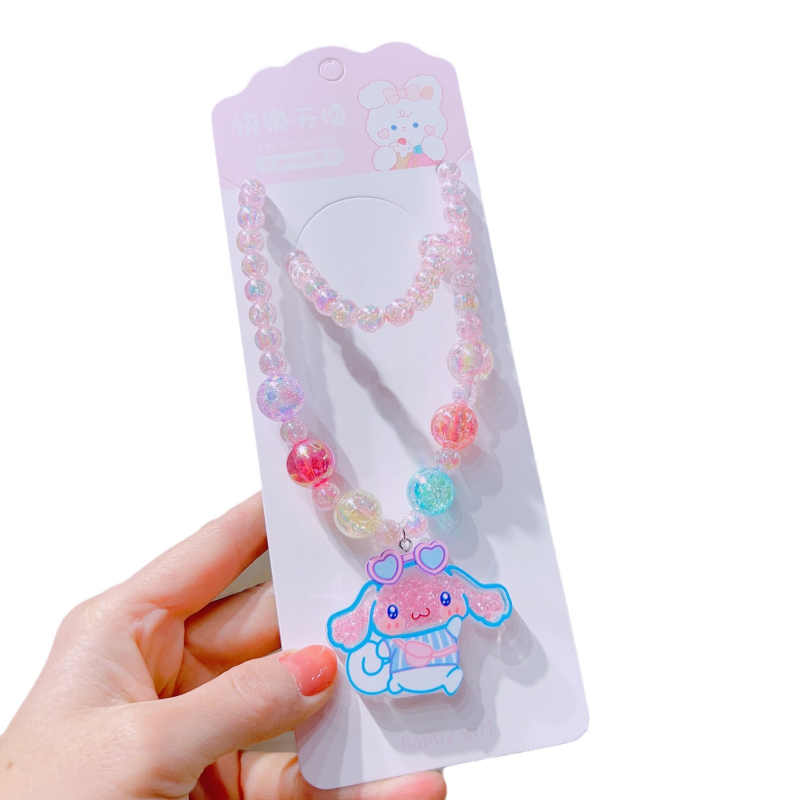 Bērnu akrila kaklarotu komplekts ar daudzslāņu pērlīšu ķēdi un kulonu, karikatūras varonis, garums līdz 20 cm