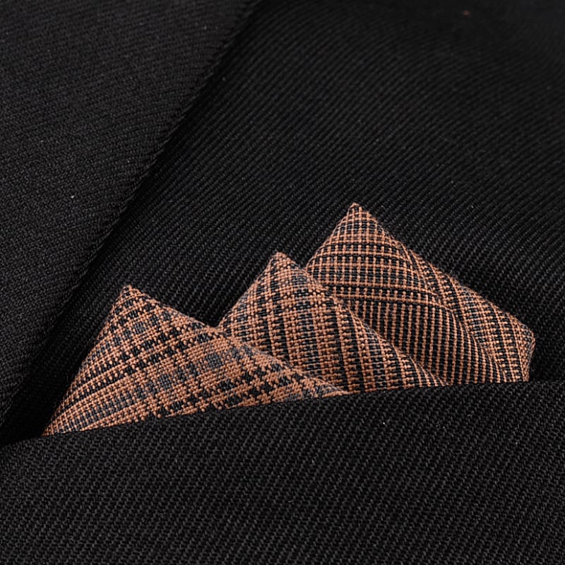 Joslaina kabatas lakatiņa uzvalkam, jacquard audums, poliestera-kokvilnas maisījums, poliestera odere