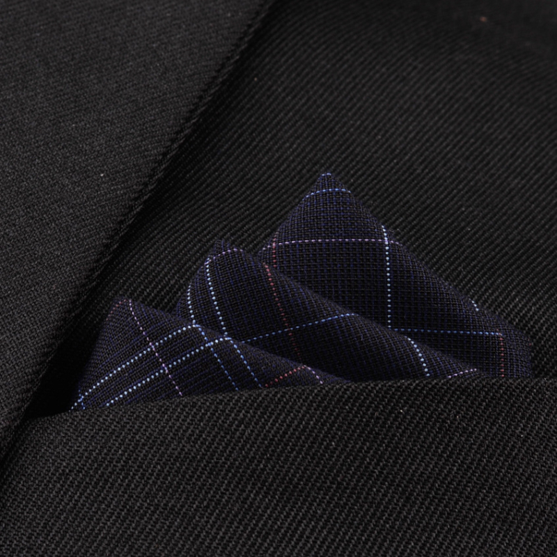 Joslaina kabatas lakatiņa uzvalkam, jacquard audums, poliestera-kokvilnas maisījums, poliestera odere